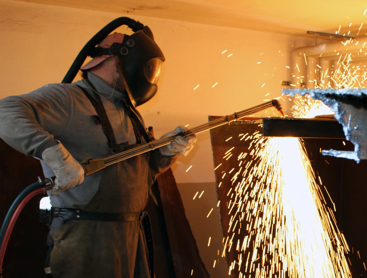 ebc-gmbh-leistungen-tankdemontage-1